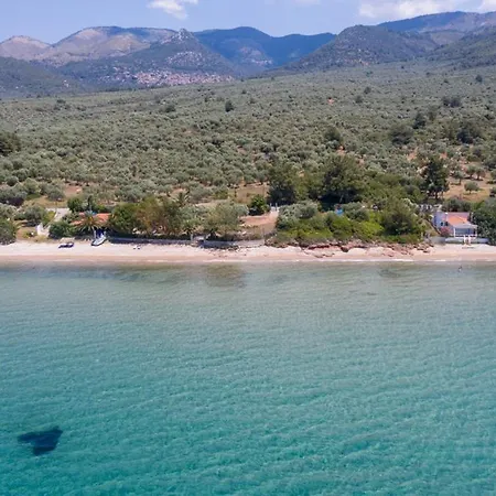 Holiday home Front Beach House Skala Kallirakhis