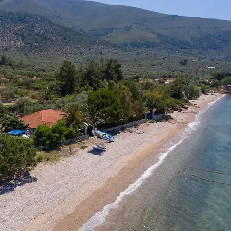 Holiday home Front Beach House Skala Kallirakhis