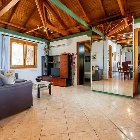Front Beach House Holiday home