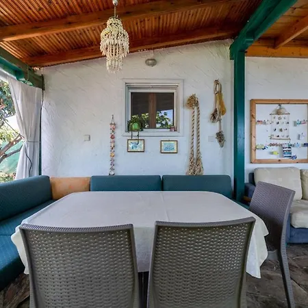 Front House بيت للعطل Skála Kallirákhis